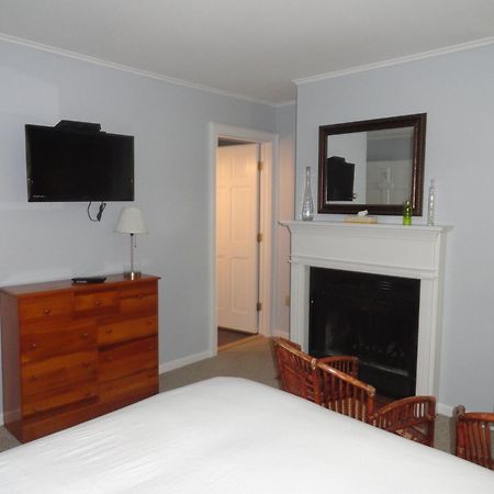 The Bond 1786 Inn (Adults Only) Warrensburg Zimmer foto