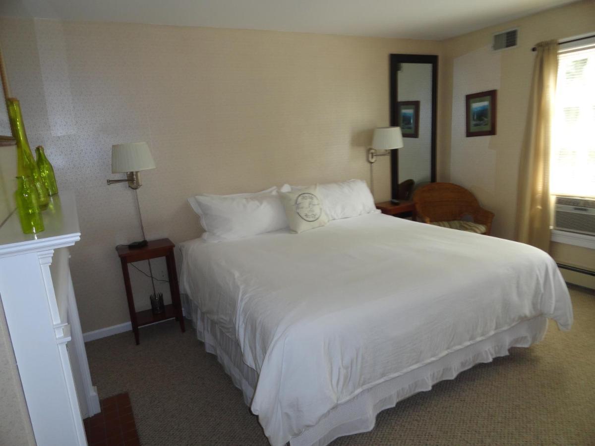 The Bond 1786 Inn (Adults Only) Warrensburg Zimmer foto